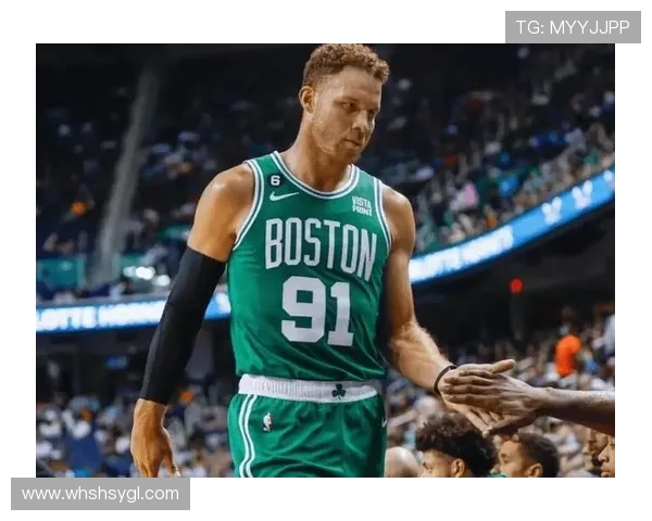 勒夫与格里芬的对决谁能在NBA赛场上笑到最后解析两位球星的风格与实力对比 勒夫与格里芬的对决谁能在NBA赛场上笑到最后解析两位球星的风格与实力对比