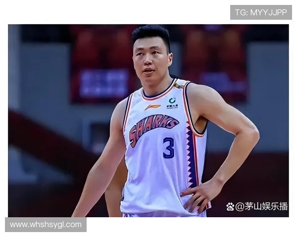 李根:从篮球新星到职业生涯的传奇之路探索与成长的背后故事 李根:从篮球新星到职业生涯的传奇之路探索与成长的背后故事